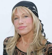 Happy 82nd Birthday, Carly Simon (born June 25, 1943).