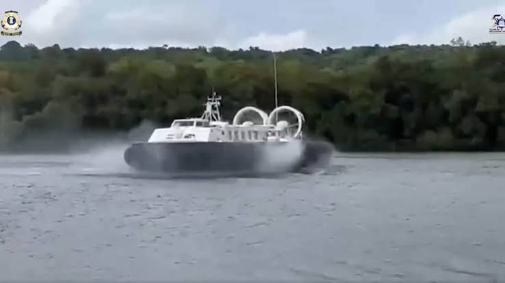 Indigenous Hovercraft H-561