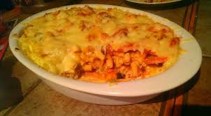 Nudelauflauf Mit Lyoner Rezept Frag Mutti Rezept Nudelauflauf Nudel Lebensmittel Essen