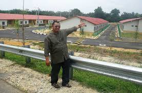 Peneroka felda berisiko kehilangan hak ke atas tanah rancangan diusahakan sejak lebih 60 tahun lalu kerana wujud sekatan ini berlaku kerana felda tertakluk kepada akta penempatan berkelompok (gsa) 1967, sekali gus menyebabkan statusnya berbeza dengan tanah. Perumahan Generasi Kedua Pas Gesa Kerajaan Felda Tunaikan Janji Buletinonlines Net
