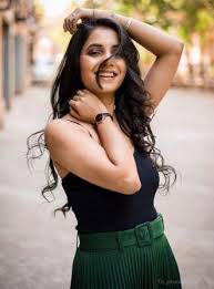 ● she joined tvshow named perfect pati. Sayali Sanjeev Biography Marathi à¤¸ à¤¯à¤² à¤¸ à¤œ à¤µ