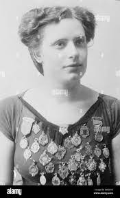 Lily Snell's Instagram, Twitter & Facebook