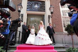 Samantha heeft 7 functies op zijn of haar profiel. Dum Dum De Dum Samantha Barbie De Jong Gaat Trouwen Indebuurt Den Haag