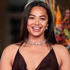 Berta Vazquez's Instagram, Twitter & Facebook