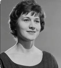 One of her finest roles! Happy 96th Birthday to Dame Patricia Routledge 🥳  #PatriciaRoutledge #HappyBirthdayPatriciaRoutledge  #HettyWainthroppInvestigates #HettyWainthropp #SueJohnston #Drama #WeGotU