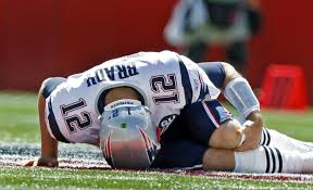 Ten years later, remembering the shock that fell over Patriots when Tom  Brady injured his knee - The Athletic