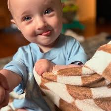 3 weeks of loving our girl 🎀