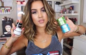 While the internet may be obsessed with anything and everything unicorn (be it glitter snot or nail polish), we're still very much while we've only seen guerriero's colorful, curly hair from the front, we can only imagine how magical it looks from every angle—and maybe, perhaps. Nicole Guerriero I Love Her Hairstyle Especially Since She Got The Long Bob Kudos Girls Kudos Nicole Guerriero Hair Hair Life Hair Beauty