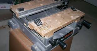 Black And Decker Wood Workbench Black Amp Decker Workmate Bench Top Work Center And Vise Tilt Top 79 020 Type 1 Vises Black Decker Outdoor Decor