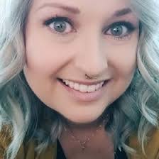 Marissa Rutherford's Instagram, Twitter & Facebook