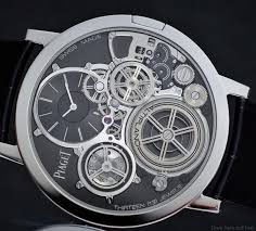 Altiplano Ultimate Concept the world's thinnest self-winding watch |