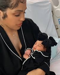 What a beautiful picture of you and your daughter ❤️