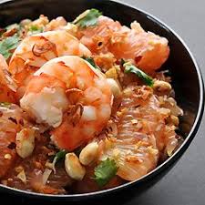 Between the chunks of garlic, the fried shallots, the prik nampla sauce, fresh lime juice, mint leaf and the chilled raw shrimp, each bite is truly an exciting one. A Delicious Thai Salad Of Pomelo And Shrimp Topped With A Creamy Coconut Milk Based Dressing Pomelo Salad Salad Asian Recipes