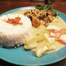 Butter chicken is a mild, creamy chicken curry recipe that's sure to please even the kids. 10 Best Places For The Creamiest Butter Chicken In Klang Valley