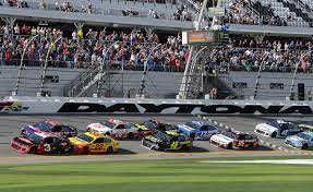 See more ideas about nascar, nascar racing, nascar drivers. How Nascar Drivers Cope With Temperatures Over 130 F During A Race Accuweather