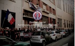 Primum überzeugt durch eine artgerechte und hochwertige ernährung ihres hundes. Casapound Macht Schule Bastion Social Nachahmer In Frankreich Antifra