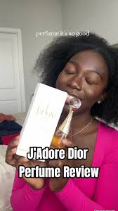 Sharing something that I love. The new Jadore L’or Perfume by Dior. Loveeee  so much. Add this to your christmas wishlist. 🎁 & make sure to get it