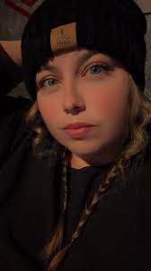 Is my jumping spider pregnant or overweight after molting?