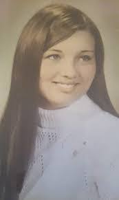 Clara Michaels's Instagram, Twitter & Facebook