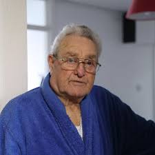 Granddad's outrage as broken lift leaves him trapped inside Southwick flat  for four weeks