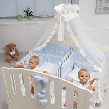 Zwillingsbett Gemini In Weiss Mit 2 Separaten Schlafplatzen Babymobel Fur Zwillinge Bei Uns Im Foto Gemelli Neonati Idee Cameretta Neonato Gemelli Neonati