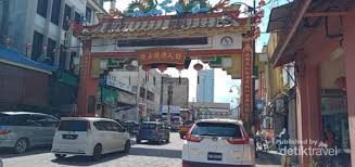 Ini menjadikan masyarakat cina di malaysia ketika ini mempunyai kemahiran berbahasa mandarin lebih baik berbanding etnik cina di indonesia. Jejak Sejarah Budaya Tionghoa Di Kuala Terengganu Malaysia