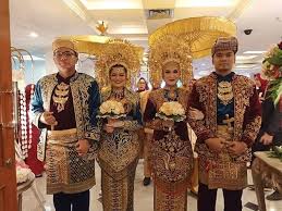 At one blow, outright, time: Sekaligus In English 12 Contoh Pidato Bahasa Inggris Beserta Artinya