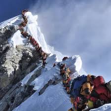 Walking Over Bodies Mountaineers Describe Carnage On Everest Mount Everest The Guardian