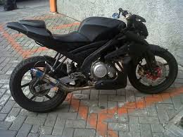 Bagaimana cara memaksimalkan motor new vixion 2017? 8 Detail Modifikasi Yamaha Vixion Street Fighter Full Hitam Doff Otosia Com