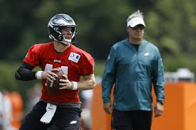 Eagles Give Carson Wentz 4 Year Contract Extension