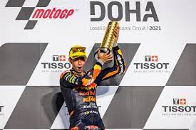 Pedro acosta beats dennis foggia to the line in an absolutely brilliant race in the algarve. Acosta Celebrates Stunning First Moto3 Victory Ktm Press Center