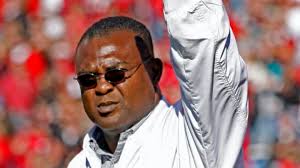 Lindsay Scott's Instagram, Twitter & Facebook