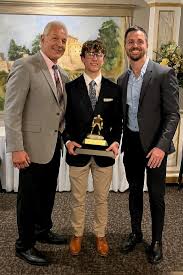 Kenny Schmitz (@SchmitzKenny)