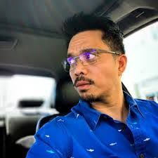 Glenn Angelo's Instagram, Twitter & Facebook