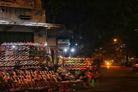 59100 kuala lumpur gps coordinates: Menjelajahi Pasar Rombeng Di Malang Geliat Ekonomi Barang Murah Malam Hari Okezone Nasional