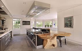 klassieke villa bart francois zolder keuken houten tafel tafels