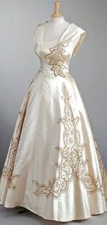 Dresses Of Queen Elizabeth Ii Designed By Sir Norman Hartnell Vintage Gowns Dresses Embroidery Dress
