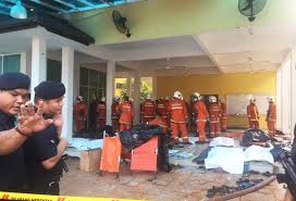 Lebih 20 pelajar dan tenaga pengajar dilaporkan maut dalam kebakaran di pusat tahfiz darul quran ittifaqiyah di jalan keramat ujung, di sini. Fakta Kronologi Penuh Tragedi Kebakaran Pusat Tahfiz Darul Quran Ittifaqiyah Mengikut Ketua Polis Kuala Lumpur Kisah Dunia