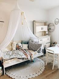 Bohemian the term bohemian can be associated with free spirits—world travelers, artists, the unconventional thinkers, and anyone who is known for their eclecticism and authenticity. 40 Beautiful And Cute Shabby Chic Kids Room Designs Digsdigs