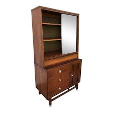 Stanley builds it all with quality and markets it for affordability. Distinctive Furniture By Stanley Bowtie Style Walnut Buffet China Cabinet Chairish