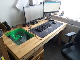 That desk that reddog built had to have taken some time. My Homemade Desk Pc Don T Look At The Cablemanagement Battlestations