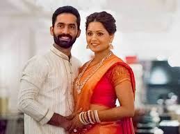 Dinesh karthik is currently gearing up for his stint as the captain of team kolkata knight riders, and his wife and india's squash champion dipika pallikal, is all set to defend her gold medal in the women's doubles event at gold coast, australia. War Over Love Here S Why Cricketer Dinesh Karthik S Wife Dipika Pallikal Squashed This Media Report Mykhel