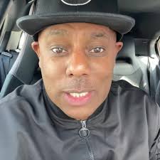 We have another short video for you from Ade Solarin. An assistant  Portfolio Director in the Police Force and Co-founder and Director of  KIJIJI. We can't wait to unpack the power of