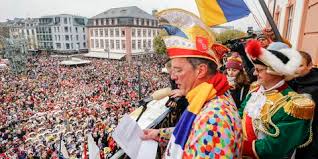 Die zeit der ausgelassenheit und fröhlichkeit bis zum aschermittwoch. Fastnacht In Mainz Narrisch Im Netz Und Zuhause
