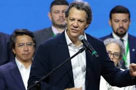 Haddad confirma saída do governo, mas não crava candidatura contra Tarcísio