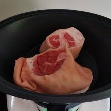 Eisbein Rezept Rezepte Eisbein Mit Sauerkraut Schweinshaxe Rezept