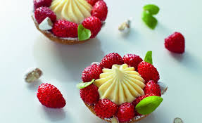 Kocktail Tartelette Fraise Des Bois Et Quelques Dragees De Marie Par Christophe Michalak Recette Tartelettes Fraise Dessert Fraise Tartelette