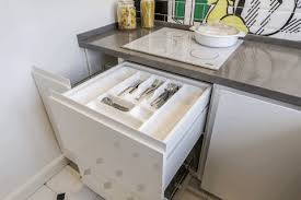 المطبخ بدون مقابض 6 حلول و 85 صورة