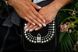 Pink orchids with all their sophistication and grace lying on your beautifully pedicured and baby pink manicured nails. Cgjszglskaxptm