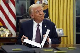 Californie : La Loi de Trump Va-t-Elle Vous Laisser Sans Aide ?! - Imagen ilustrativa del artículo